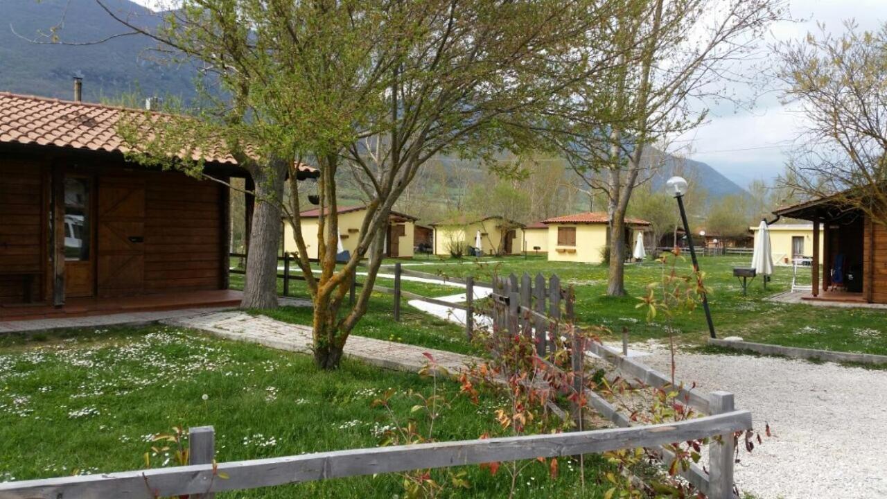 Hotel Oasi del sangro Castel Di Sangro Esterno foto