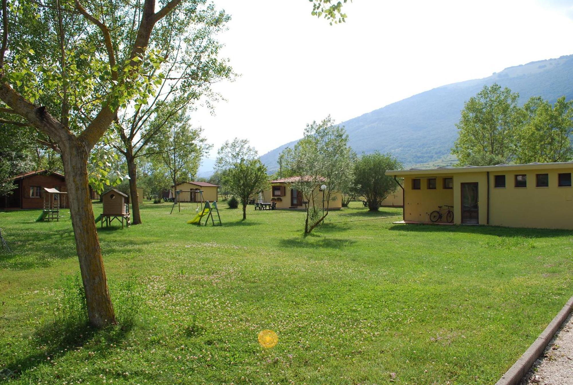 Hotel Oasi del sangro Castel Di Sangro Esterno foto